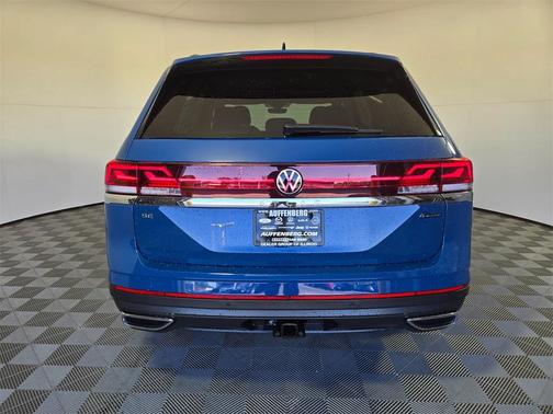 2025 Volkswagen Atlas 2.0T SE
