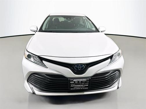 2019 Toyota Camry Hybrid XLE