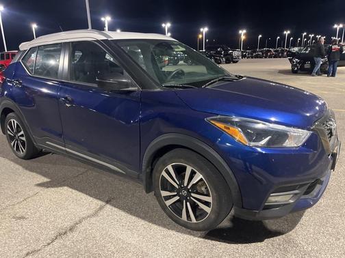 2020 Nissan Kicks SR