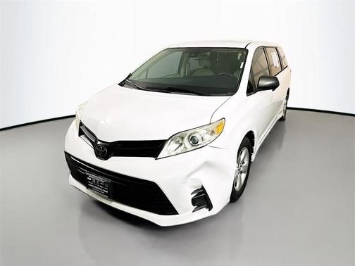 2018 Toyota Sienna L