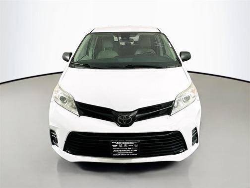 2018 Toyota Sienna L