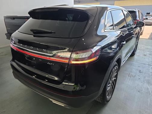 Black Metallic 2019 Lincoln Nautilus Reserve