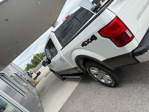 Oxford White 2020 Ford F-150 Lariat