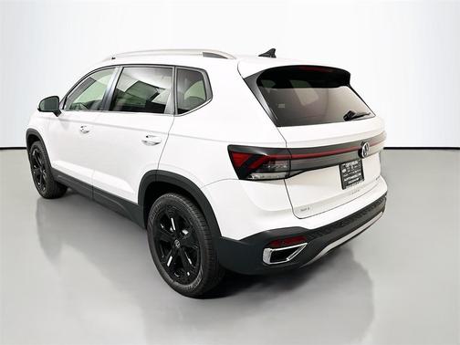 2025 Volkswagen Taos 1.5T SEL