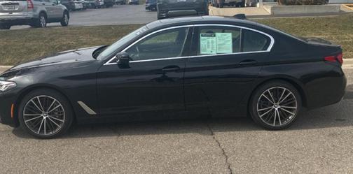 Black Sapphire Metallic 2023 BMW 540 i xDrive