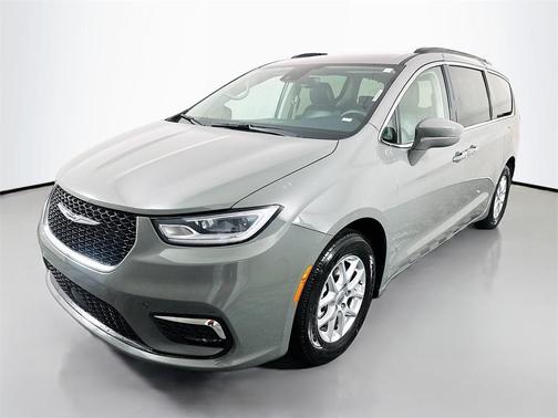 2022 Chrysler Pacifica Touring-L