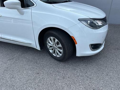2018 Chrysler Pacifica Touring-L Plus