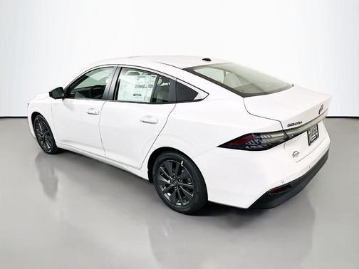 Aspen White 2026 Nissan Sentra SL