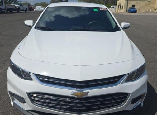 Summit White 2017 Chevrolet Malibu 1LT