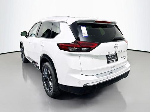 Everest White P 2026 Nissan Rogue Platinum