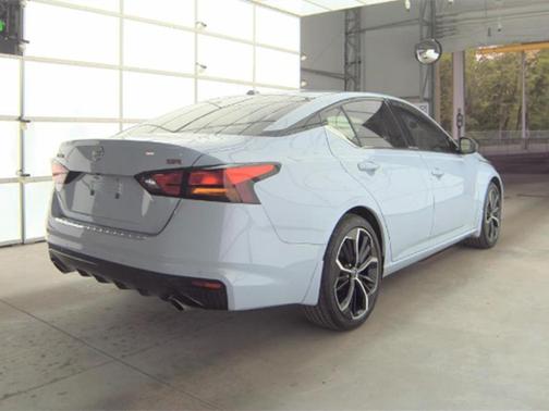Gray Sky Pearl 2023 Nissan Altima 2.5 SR