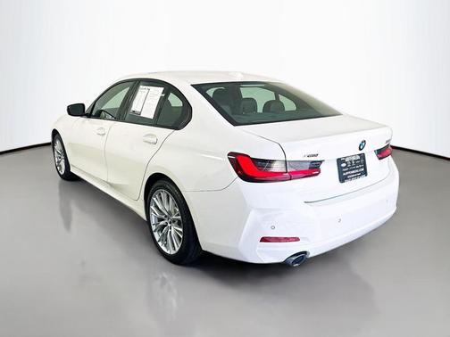 2023 BMW 330 i xDrive