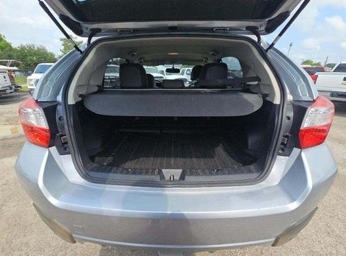 Ice Silver Metallic 2016 Subaru Crosstrek 2.0i Limited