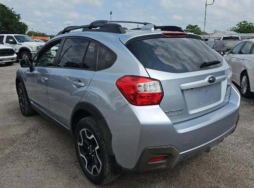 Ice Silver Metallic 2016 Subaru Crosstrek 2.0i Limited