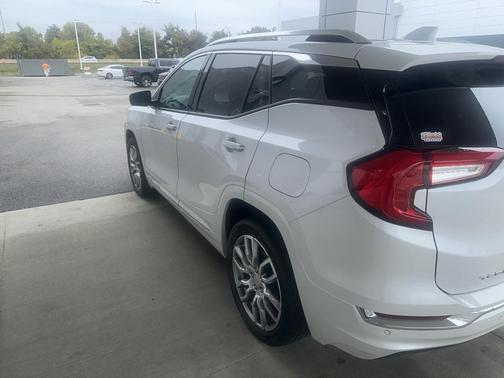 2022 GMC Terrain Denali
