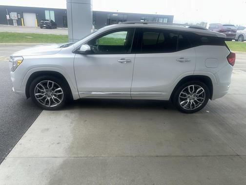 2022 GMC Terrain Denali