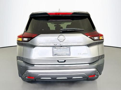 Gun Metallic 2023 Nissan Rogue SL