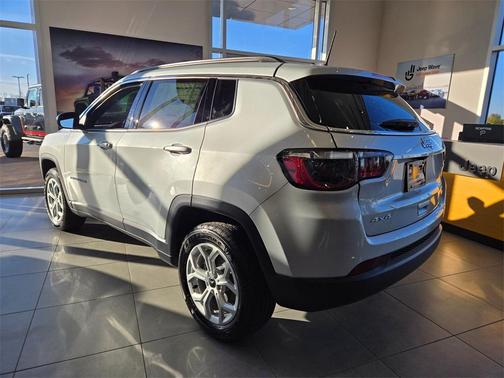 2025 Jeep Compass Latitude