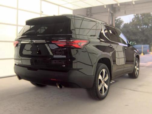 Mosaic Black Metallic 2023 Chevrolet Traverse LT Leather