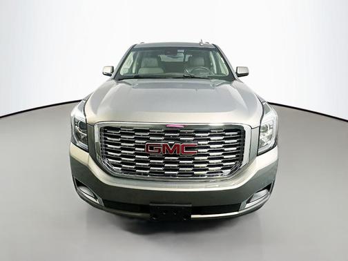 Pepperdust Metallic 2019 GMC Yukon Denali