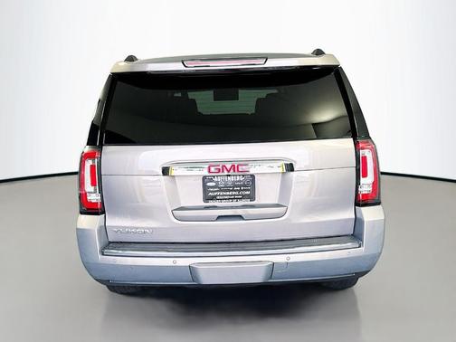 Pepperdust Metallic 2019 GMC Yukon Denali