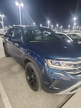 2022 Volkswagen Atlas Cross Sport 2.0T SE w/Technology