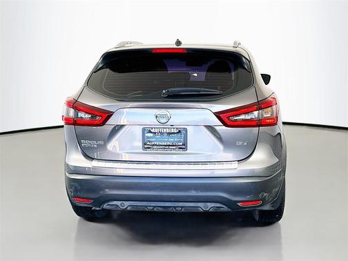 2021 Nissan Rogue Sport SV