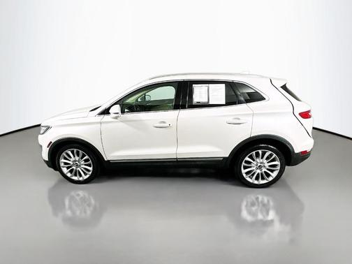 White Platinum Clearcoat Metallic 2017 Lincoln MKC Reserve