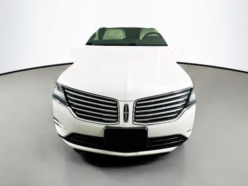 White Platinum Clearcoat Metallic 2017 Lincoln MKC Reserve