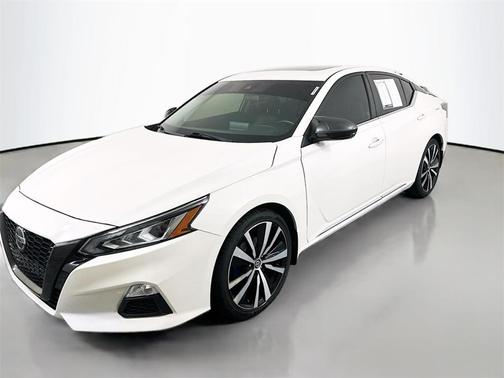 2020 Nissan Altima 2.0 SR