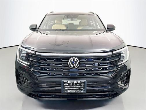 2026 Volkswagen Atlas Cross Sport 2.0T SEL R-Line Black