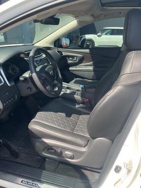 White 2024 Nissan Murano Platinum