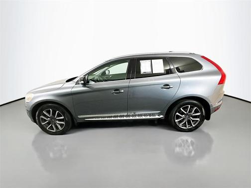 2017 Volvo XC60 T6 Dynamic