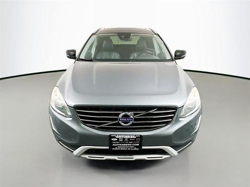 2017 Volvo XC60 T6 Dynamic