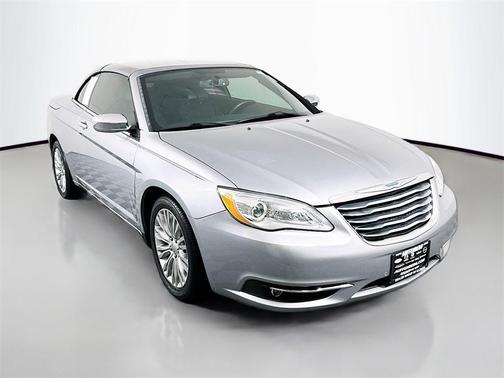 2013 Chrysler 200 Limited