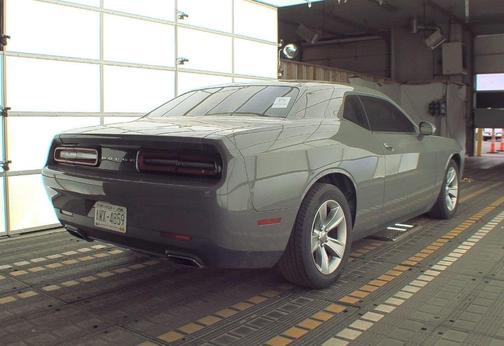 2017 Dodge Challenger SXT