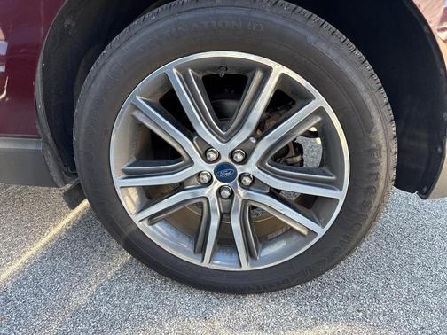 2019 Ford Edge Titanium