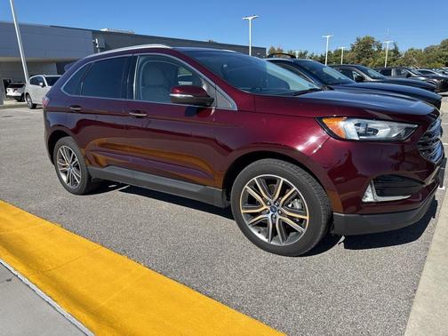 2019 Ford Edge Titanium