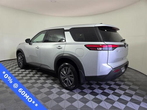 2025 Nissan Pathfinder S