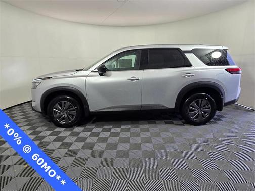 2025 Nissan Pathfinder S