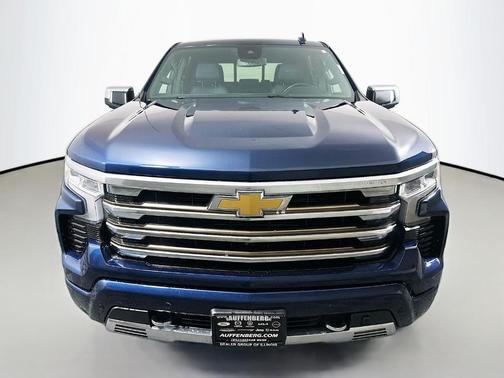 Glacier Blue Metallic 2022 Chevrolet Silverado 1500 High Country