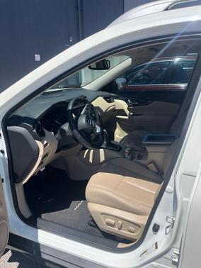 White 2020 Nissan Rogue SL