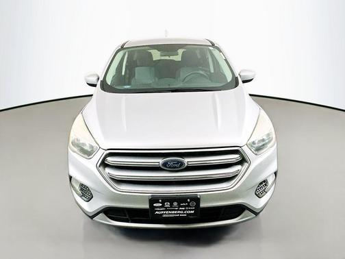 Ingot Silver Metallic 2017 Ford Escape SE