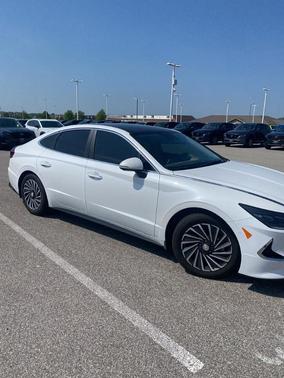 2022 Hyundai SONATA Hybrid Limited