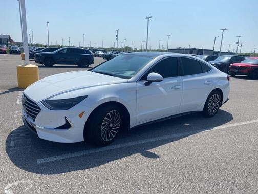 2022 Hyundai SONATA Hybrid Limited