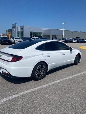 2022 Hyundai SONATA Hybrid Limited