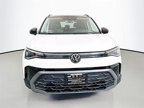 2025 Volkswagen Taos 1.5T SE Black