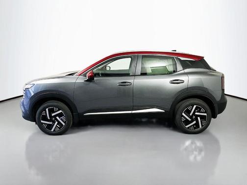 2t Gun Red Roof 2026 Nissan Kicks SV