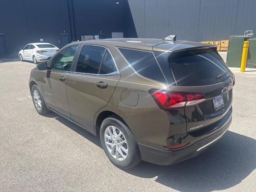 Harvest Gold / Bronze 2023 Chevrolet Equinox 1LT