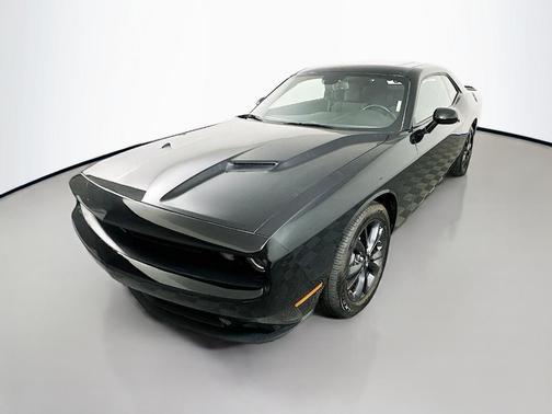 Pitch Black Clearcoat 2023 Dodge Challenger SXT